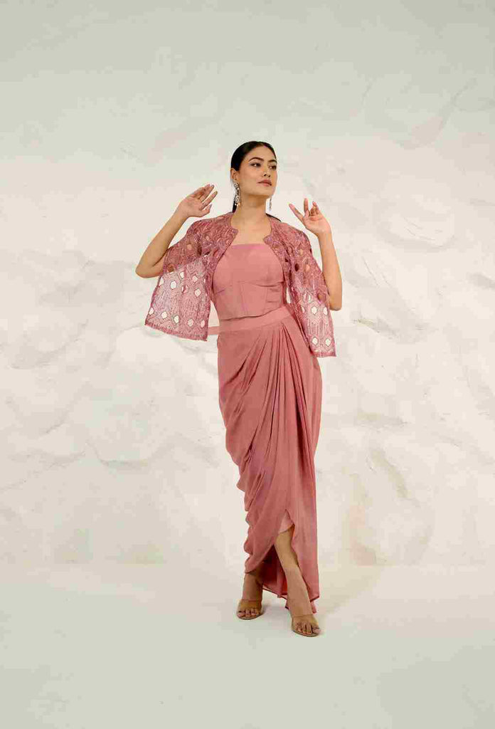 Salmon 3 pc Set With Heavy Cutwork And Cutdana Cape