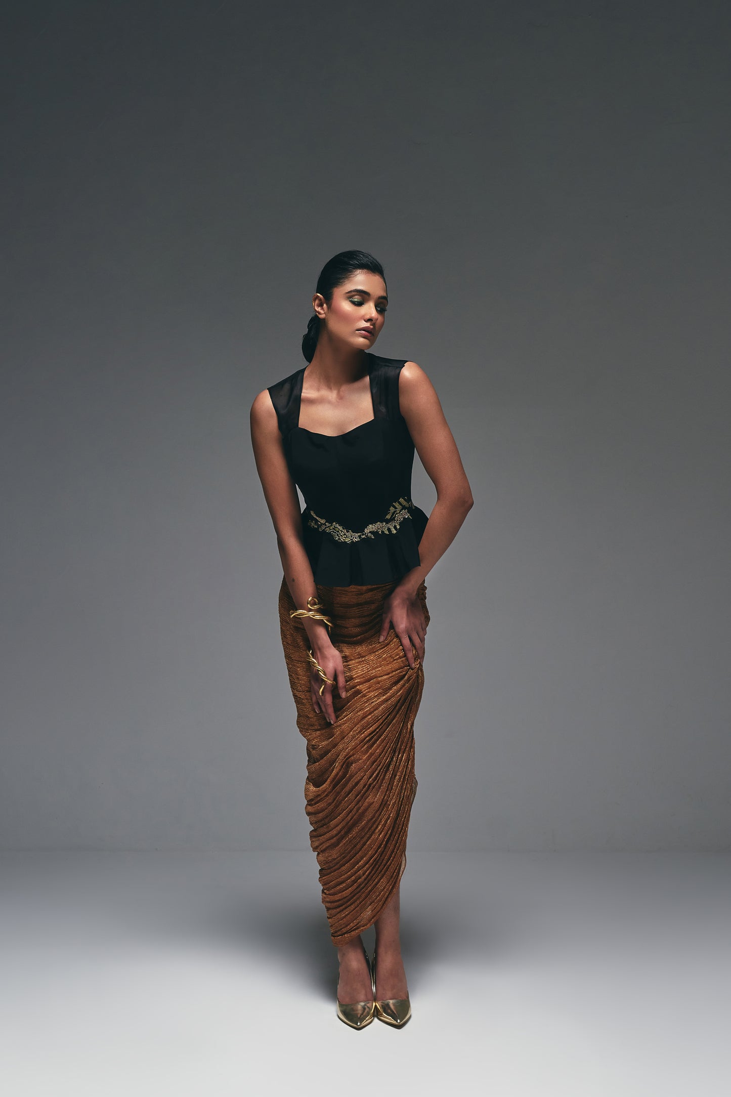 Elegant black crepe peplum top wit gathering skirt