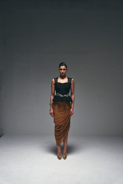 Elegant black crepe peplum top wit gathering skirt