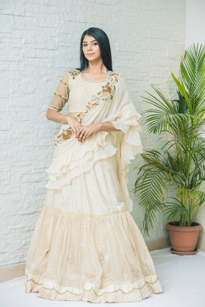 Off white flared Party Wear Saree With Short Pallu by Jalwa Delhi Jalwa by Nidhi Kejriwal